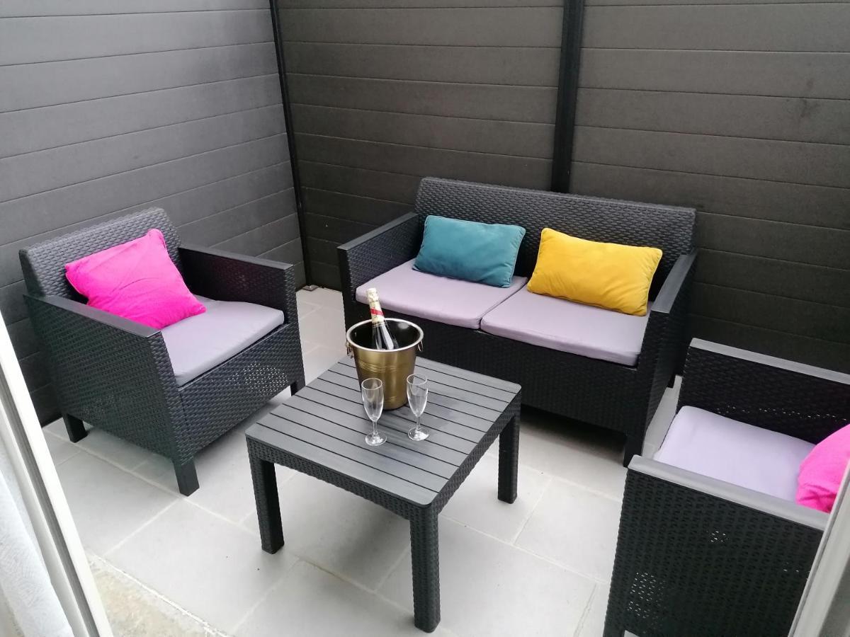 Charmant Appartement T2 Dans Villa Avec En Supplement Spa Exterieur De Mai A Septembre Laveyron Buitenkant foto